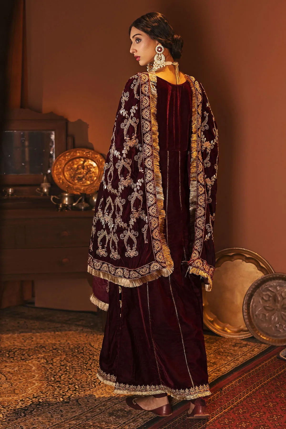 3167-JANAN EMBROIDERED VELVET UNSTITCHED