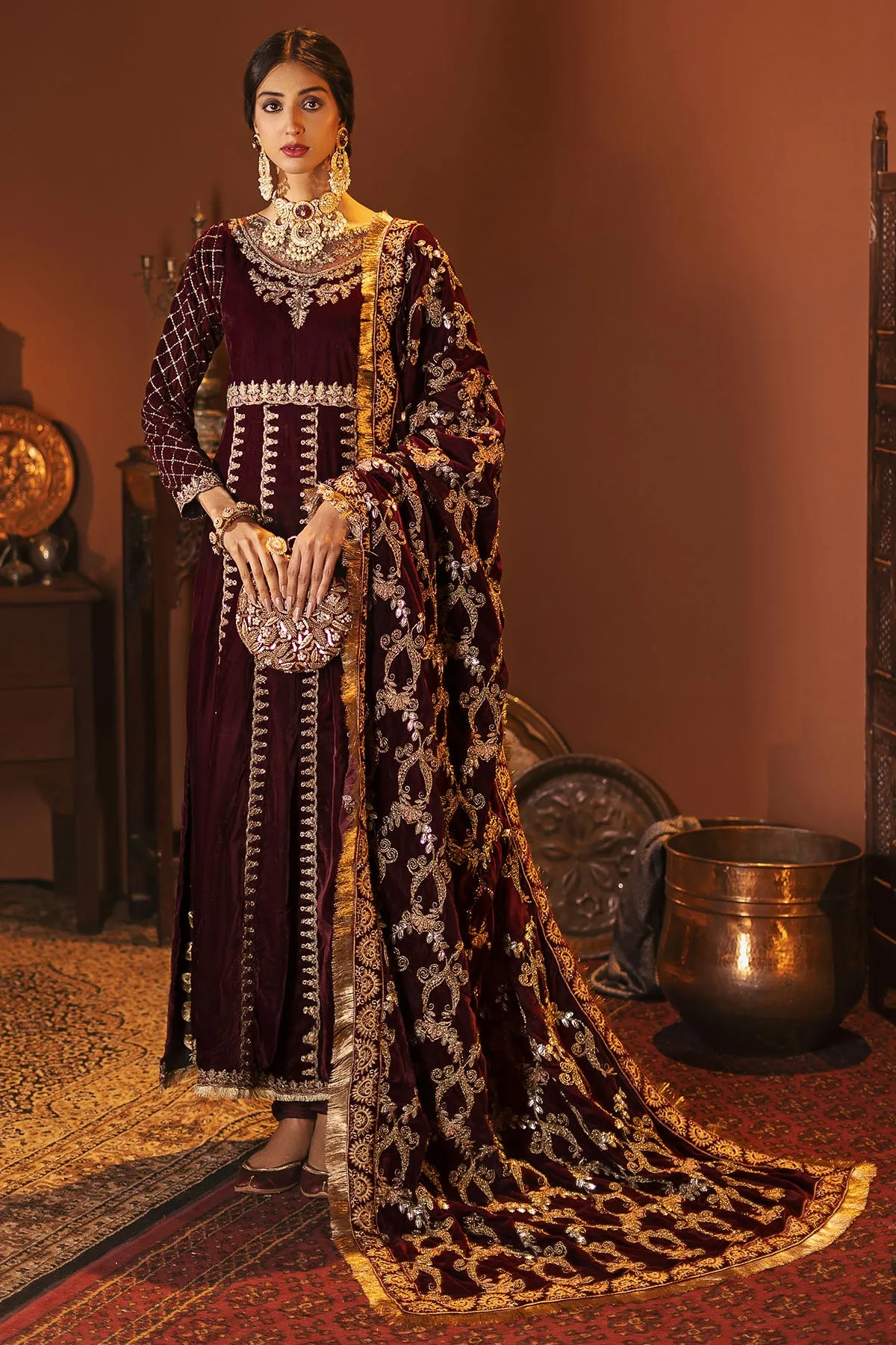 3167-JANAN EMBROIDERED VELVET UNSTITCHED