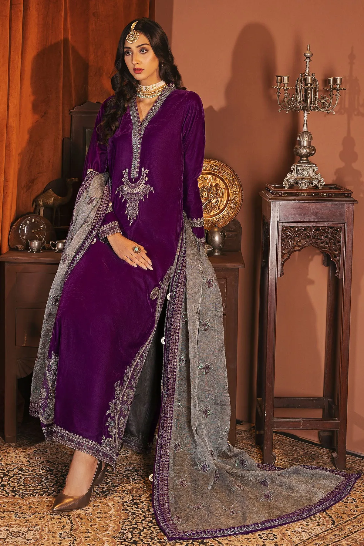 3168-MEHAR-UN-NISA EMBROIDERED VELVET UNSTITCHED