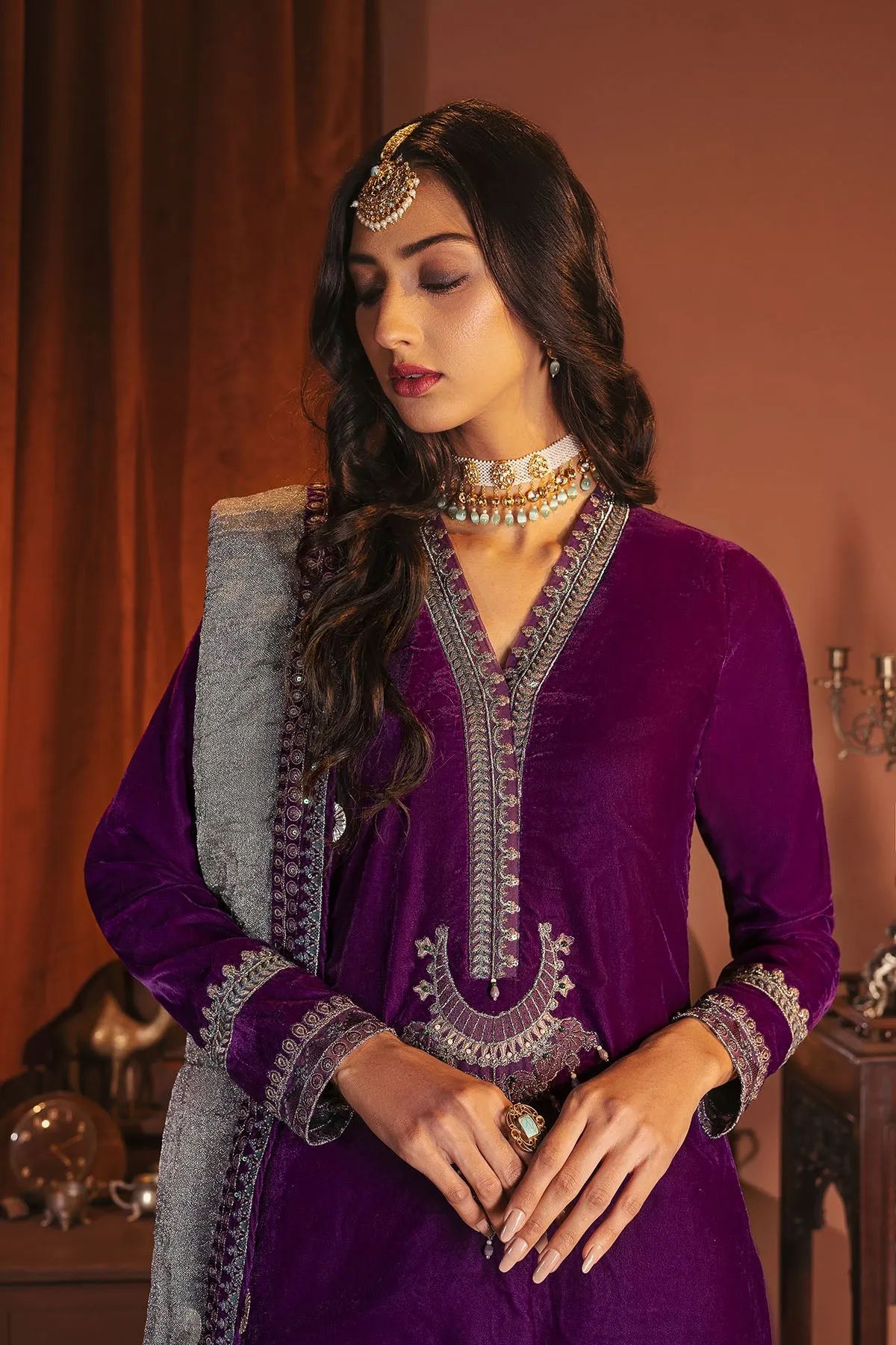 3168-MEHAR-UN-NISA EMBROIDERED VELVET UNSTITCHED