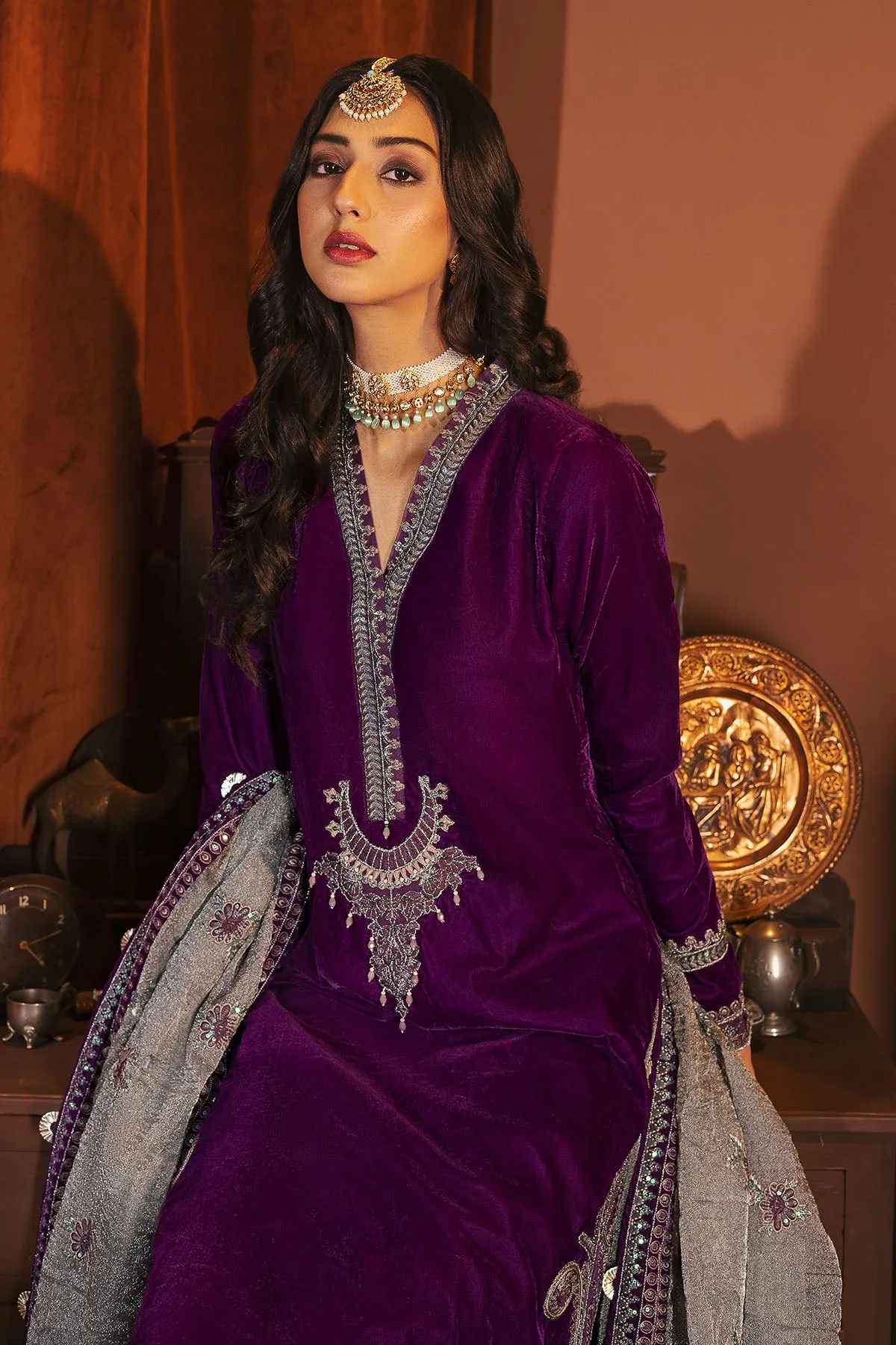 3168-MEHAR-UN-NISA EMBROIDERED VELVET UNSTITCHED