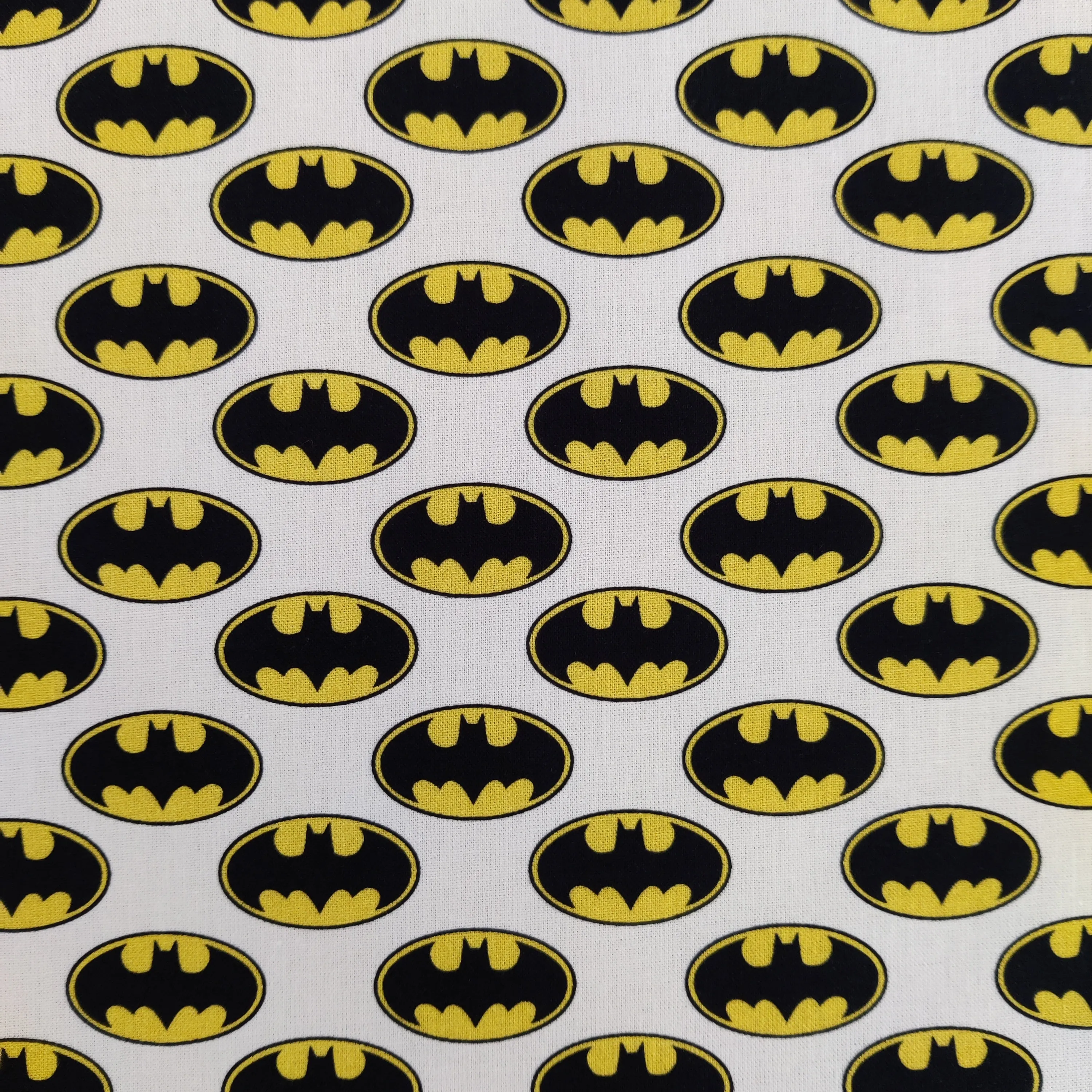 FS636_7 Batman Classic Badge Cotton