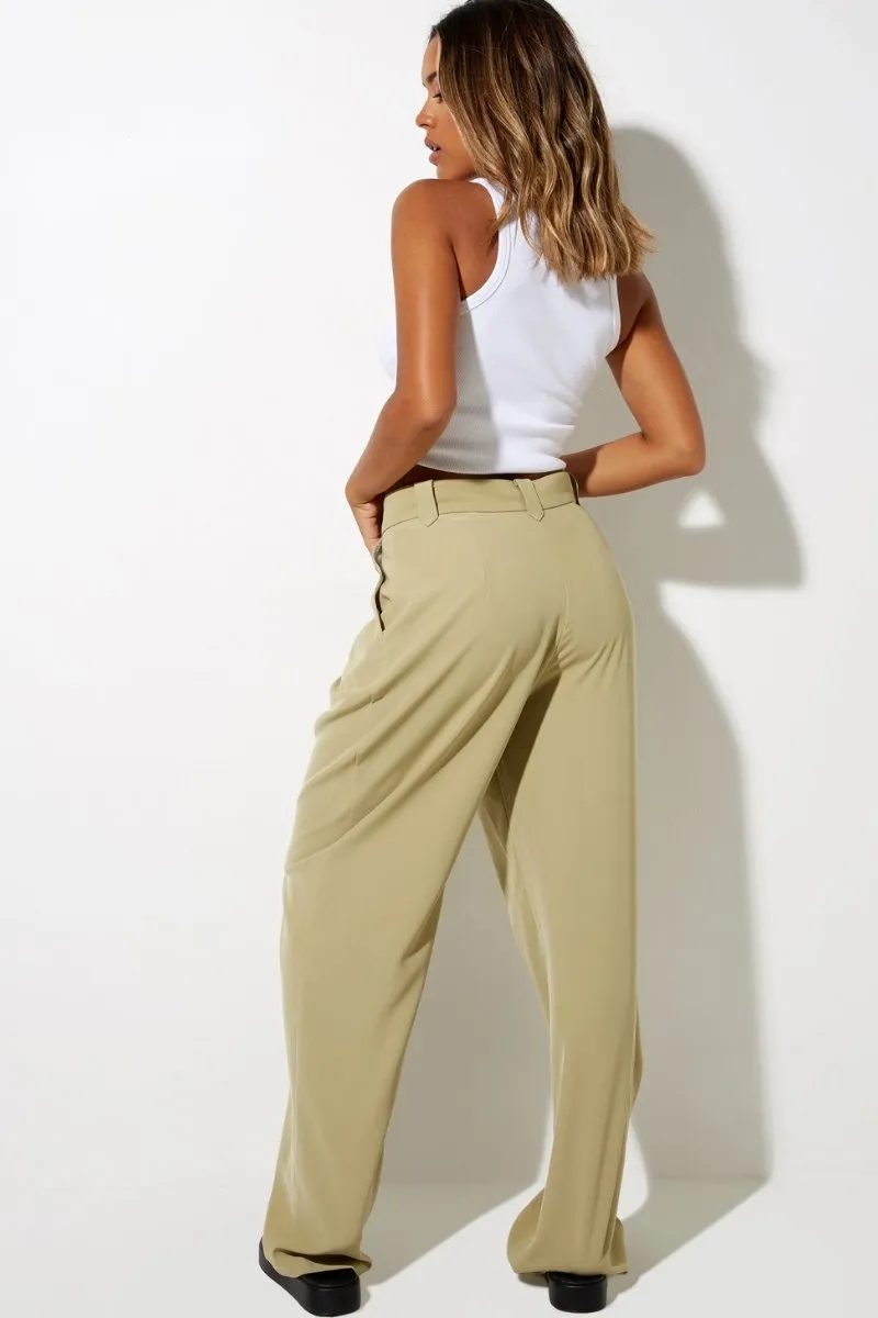 Total look Olive
