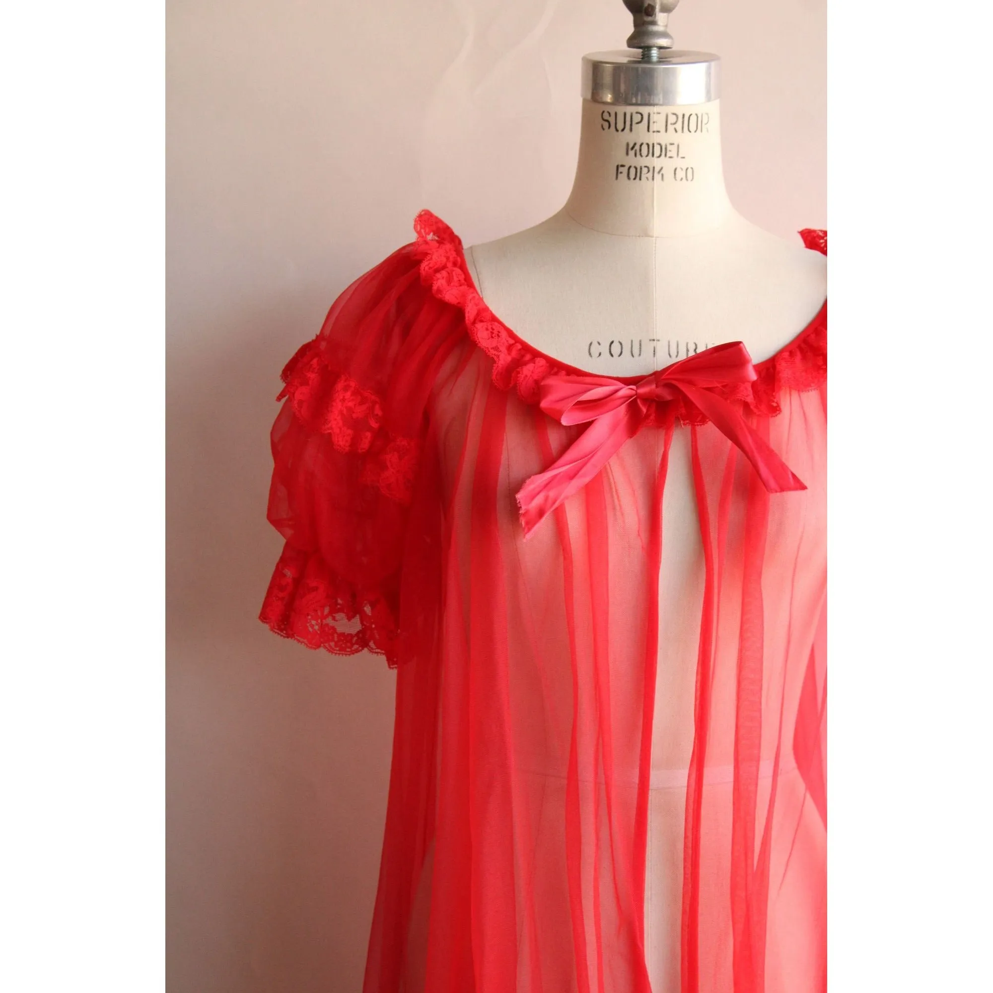 Vintage 1960s Red Nylon Babydoll Peignoir