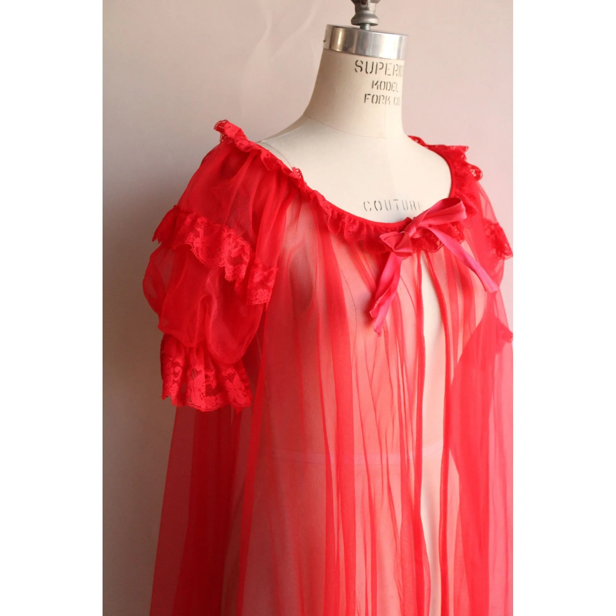 Vintage 1960s Red Nylon Babydoll Peignoir