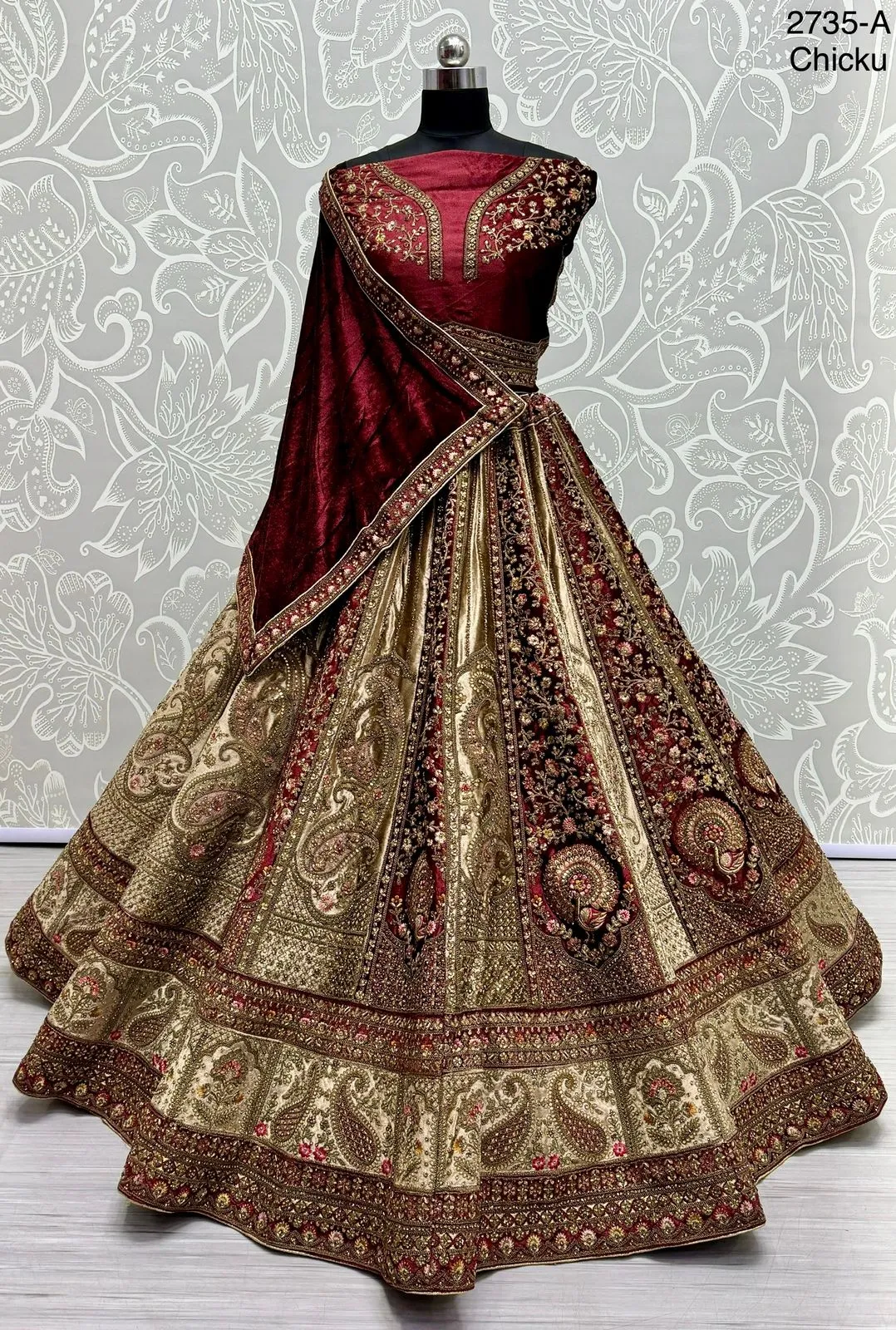 Women's Designer Heavy Dynamic Velvet Bridal Wedding Lehenga Choli